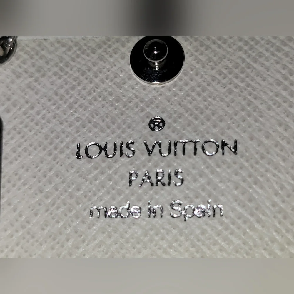 Louis Vuitton Multicles 4 in Ivory Epi Leather!